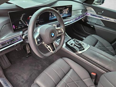 Certified 2025 BMW 760i xDrive AWD/4WD image 10