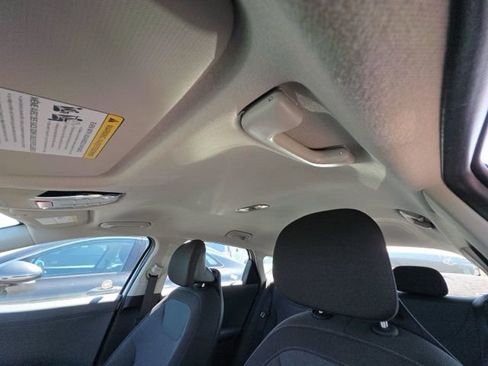 Used 2025 Kia K4 LXS image 15