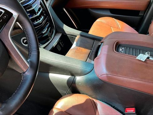 Used 2019 Cadillac Escalade Premium Luxury AWD/4WD image 14