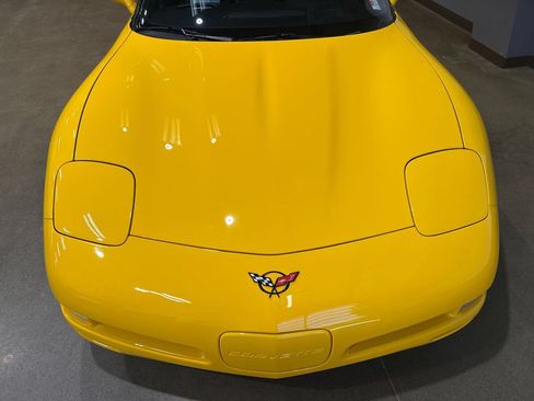 Used 2004 Chevrolet Corvette Convertible w/ Preferred Equipment Group RWD image 44
