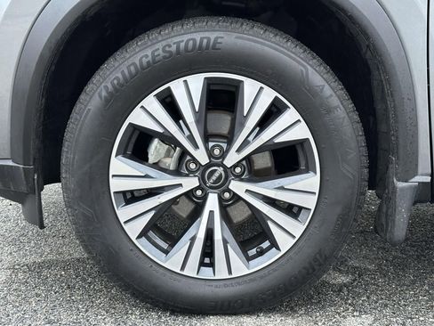 Used 2023 Nissan Rogue SV image 7