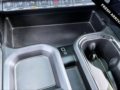 Used 2025 GMC Sierra 2500 AT4 w/ AT4 Premium Plus Package image 16