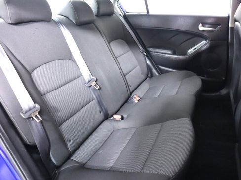 Used 2017 Kia Forte LX image 31