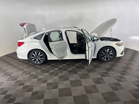 Used 2024 Honda Civic EX image 17