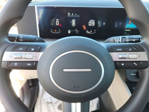 New 2026 Hyundai Tucson SE image 25