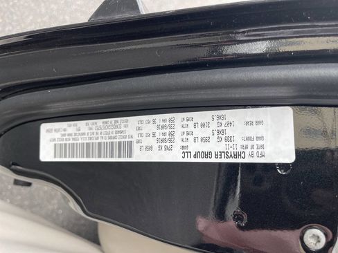 Used 2012 Dodge Grand Caravan SXT FWD image 19