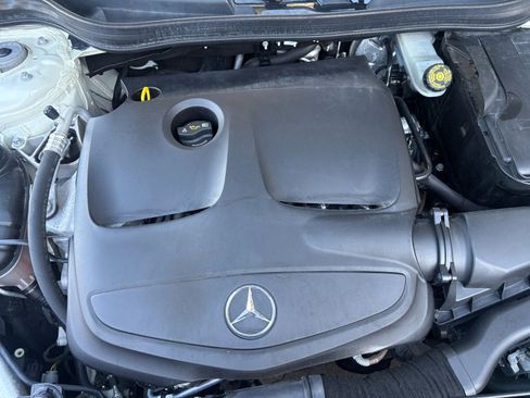 Used 2018 Mercedes-Benz GLA 250 4MATIC image 33