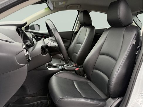 Used 2020 Toyota Yaris XLE FWD image 9