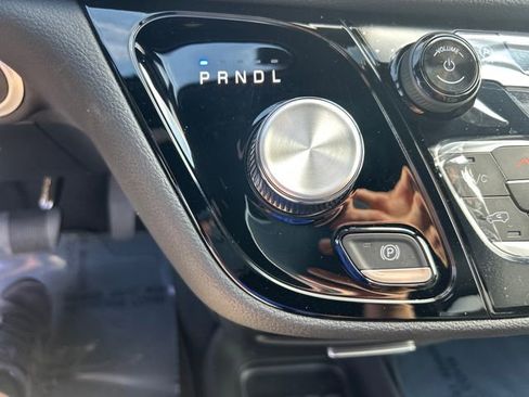 New 2026 Chrysler Pacifica Select image 23