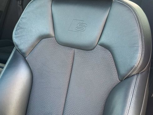 Used 2022 Audi SQ5 Premium w/ Convenience Package image 29