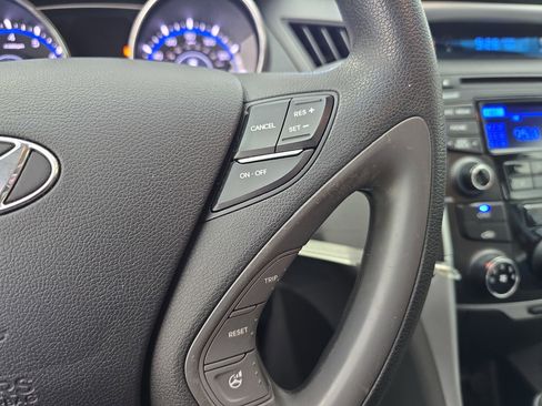 Used 2014 Hyundai Sonata GLS image 17