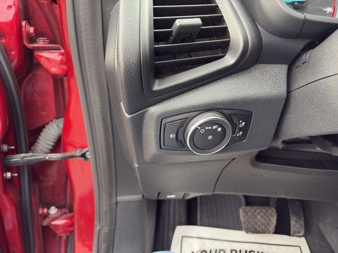 Used 2019 Ford EcoSport SE image 10