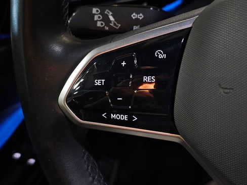 Used 2022 Volkswagen ID.4 Pro image 25