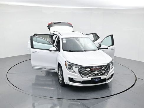 Used 2022 GMC Terrain Denali image 48