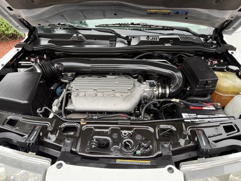 Used 2004 Saturn Vue 2WD V6 w/ Comfort Pkg image 18