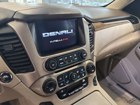 Used 2018 GMC Yukon XL Denali w/ Denali Ultimate Package image 27