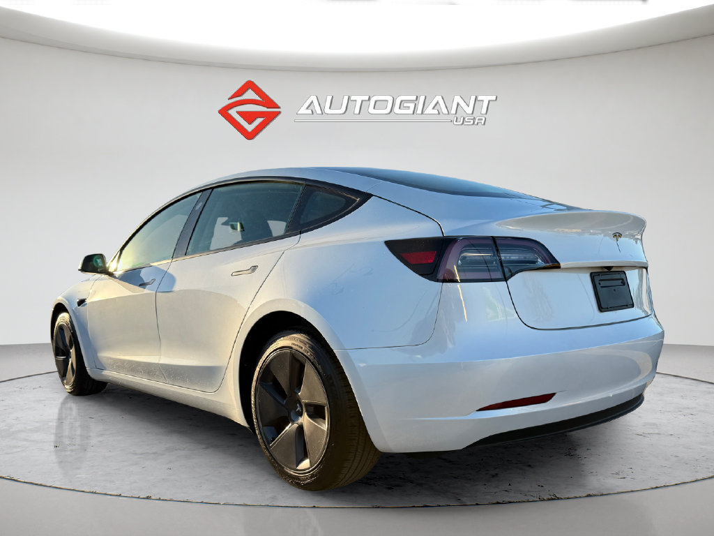 Used 2023 Tesla Model 3 Standard Range RWD image 4