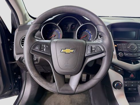 Used 2016 Chevrolet Cruze LT FWD image 13