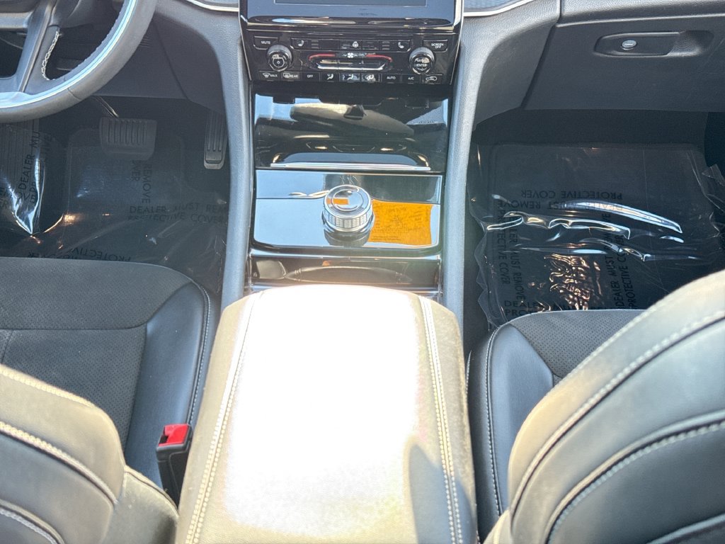 Used 2023 Jeep Grand Cherokee L Laredo AWD/4WD image 27