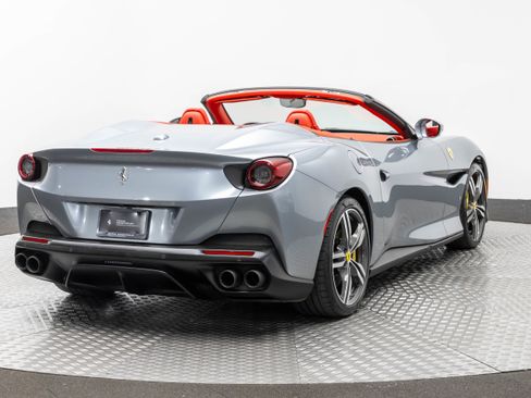 Certified 2019 Ferrari Portofino RWD image 7