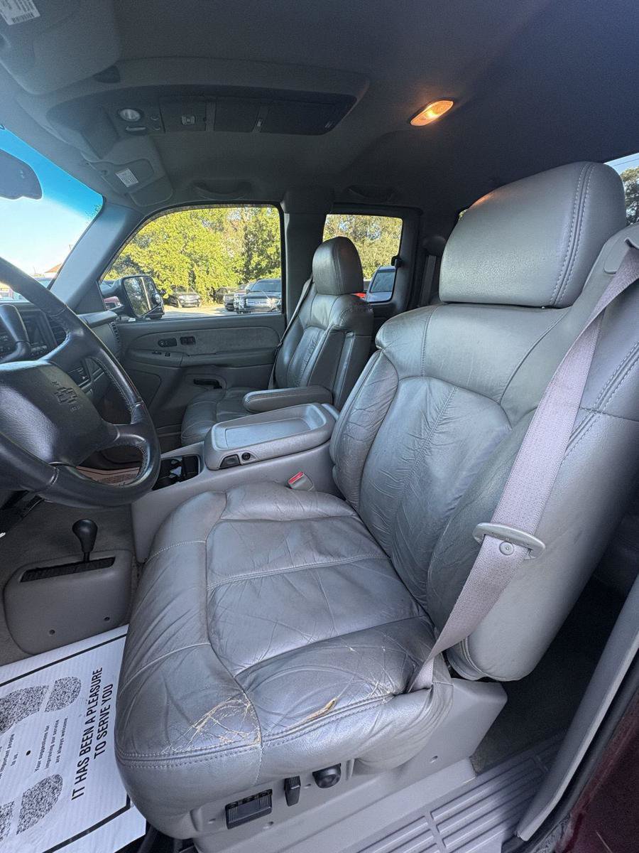 Used 2001 Chevrolet Silverado 2500 LT w/ Off-Road Skid Plate Pkg AWD/4WD image 4