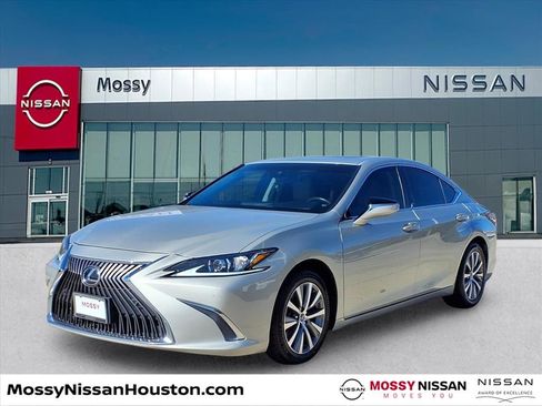 Used 2021 Lexus ES 350 w/ Premium Package image 3