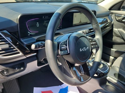 Used 2025 Kia Seltos S FWD image 18
