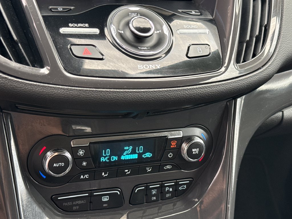 Used 2014 Ford Escape Titanium w/ Equipment Group 401A FWD image 20