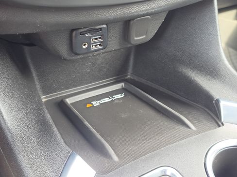 Used 2022 Chevrolet Traverse High Country w/ LPO, Floor Liner Package AWD/4WD image 27