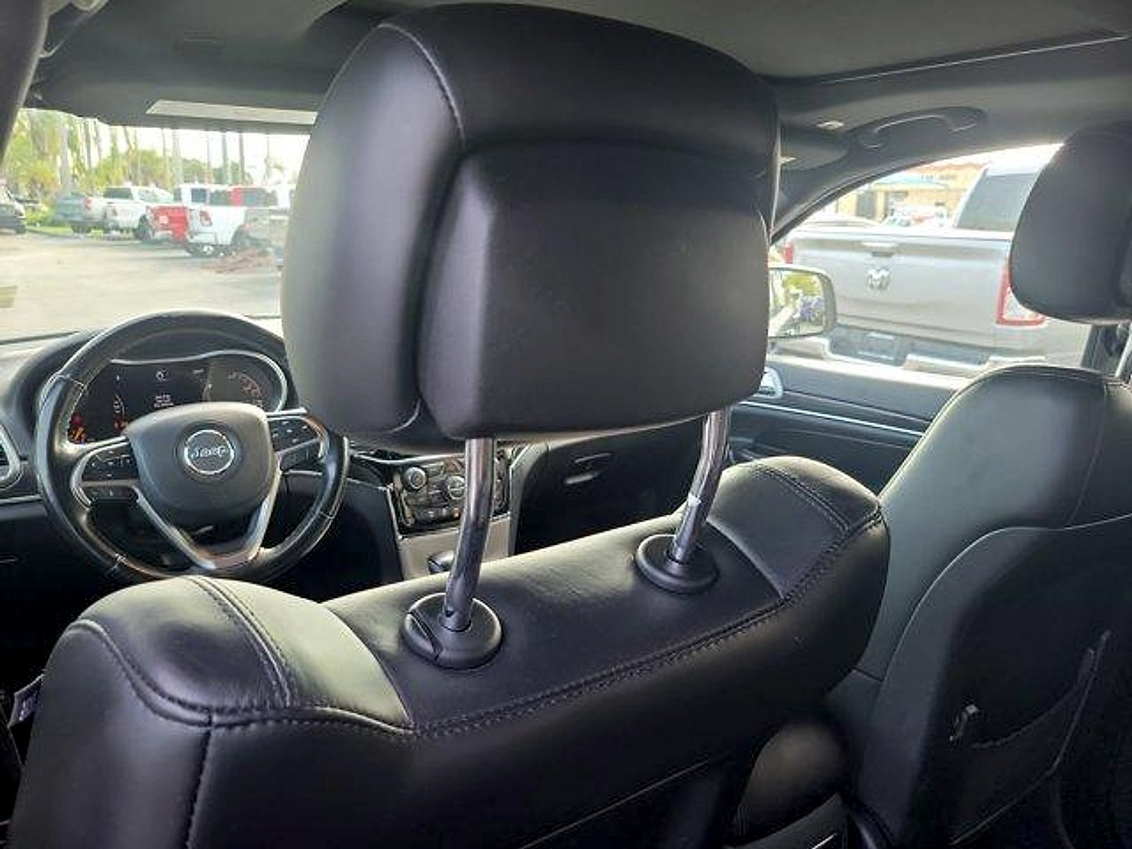 Used 2020 Jeep Grand Cherokee Limited RWD image 15