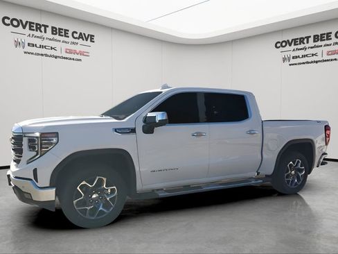 New 2026 GMC Sierra 1500 SLT image 4
