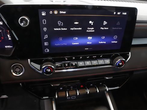 Used 2025 Chevrolet Colorado Z71 w/ Technology Package image 19