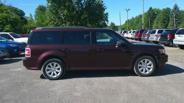 Used 2009 Ford Flex SE FWD image 11
