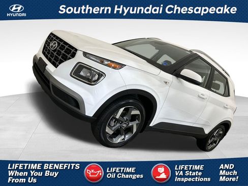 Used 2026 Hyundai Venue SEL FWD image 1