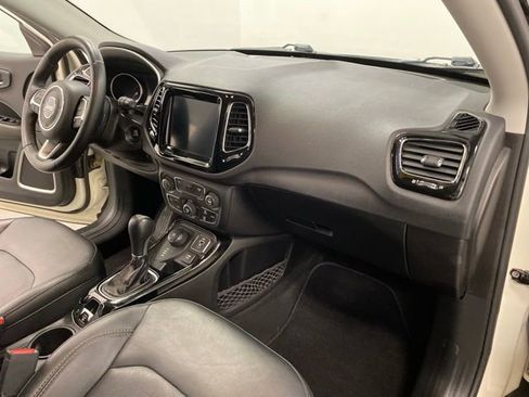 Used 2019 Jeep Compass Limited AWD/4WD image 28