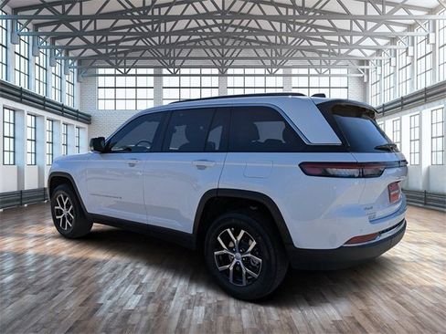 New 2025 Jeep Grand Cherokee Limited w/ Luxury Tech Group II image 6