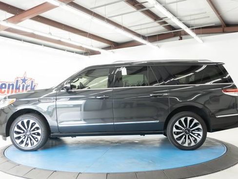 Used 2023 Lincoln Navigator L Reserve AWD/4WD image 25