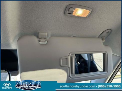 Certified 2021 Hyundai Venue SEL w/ Premium Package image 35