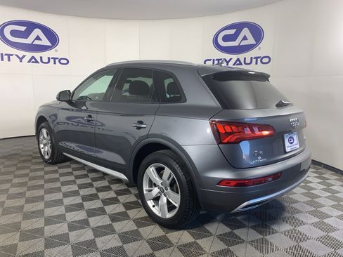 Used 2018 Audi Q5 Premium w/ Convenience Package image 5