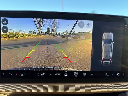 Used 2025 Ford Explorer Active image 42