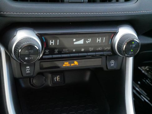 Certified 2025 Toyota RAV4 XLE AWD/4WD image 23