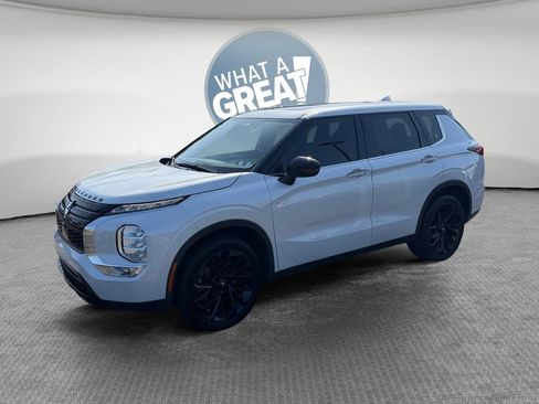 Used 2022 Mitsubishi Outlander SEL Black Edition AWD/4WD image 8