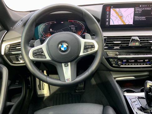 Used 2023 BMW 530i w/ Executive Package RWD image 5