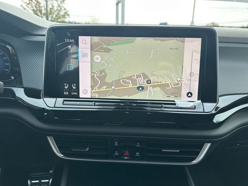 New 2026 Volkswagen Atlas Cross Sport SEL R-Line image 16