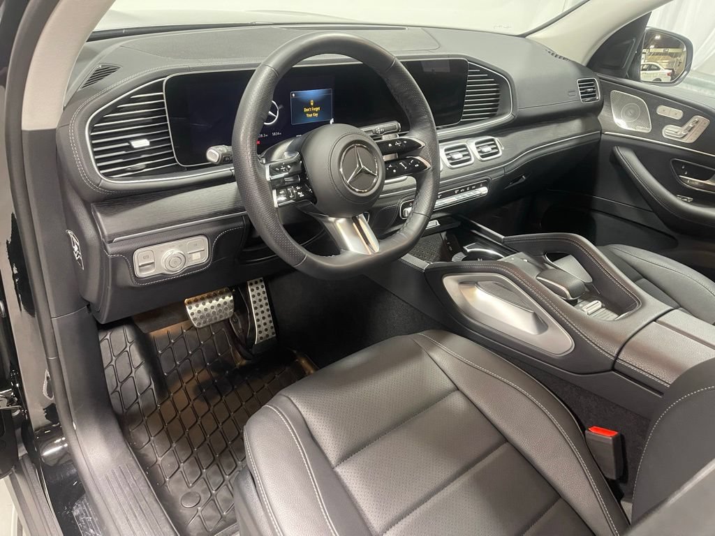 Used 2026 Mercedes-Benz GLS 450 4MATIC image 21