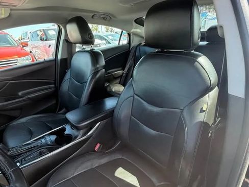 Used 2016 Chevrolet Volt Premier w/ Driver Confidence Package FWD image 7
