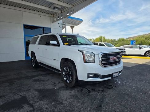 Used 2018 GMC Yukon XL SLT w/ Open Road Package AWD/4WD image 3