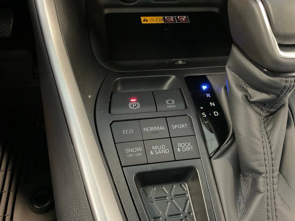 Used 2025 Toyota RAV4 XLE Premium w/ Weather Package AWD/4WD image 18
