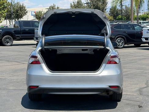 Used 2022 Toyota Camry LE w/ Carpet Mat Package (TMS) FWD image 6