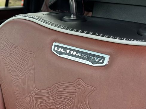 Used 2024 GMC Yukon XL Denali Ultimate image 12